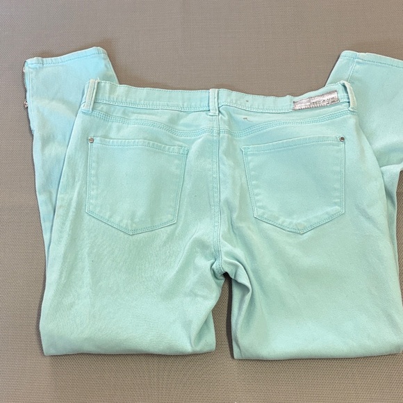DKNY Women's sz 6 City Skinny Jeans in Light Blue zipper ankle - Picture 9 of 10